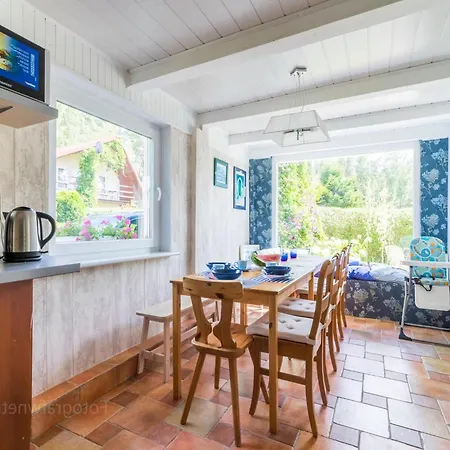 Nyaraló Comfortable With A Private Garden