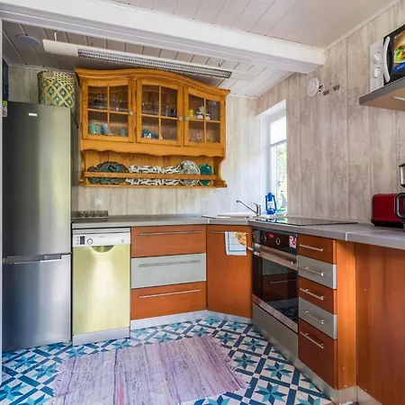 Comfortable With A Private Garden Nyaraló *