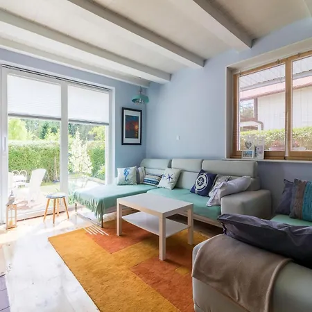 Comfortable With A Private Garden Nyaraló