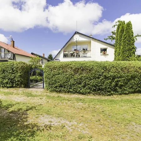 Nyaraló Comfortable With A Private Garden Rowy