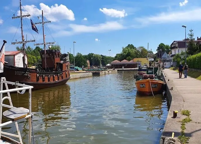 Comfortable With A Private Garden Nyaraló *